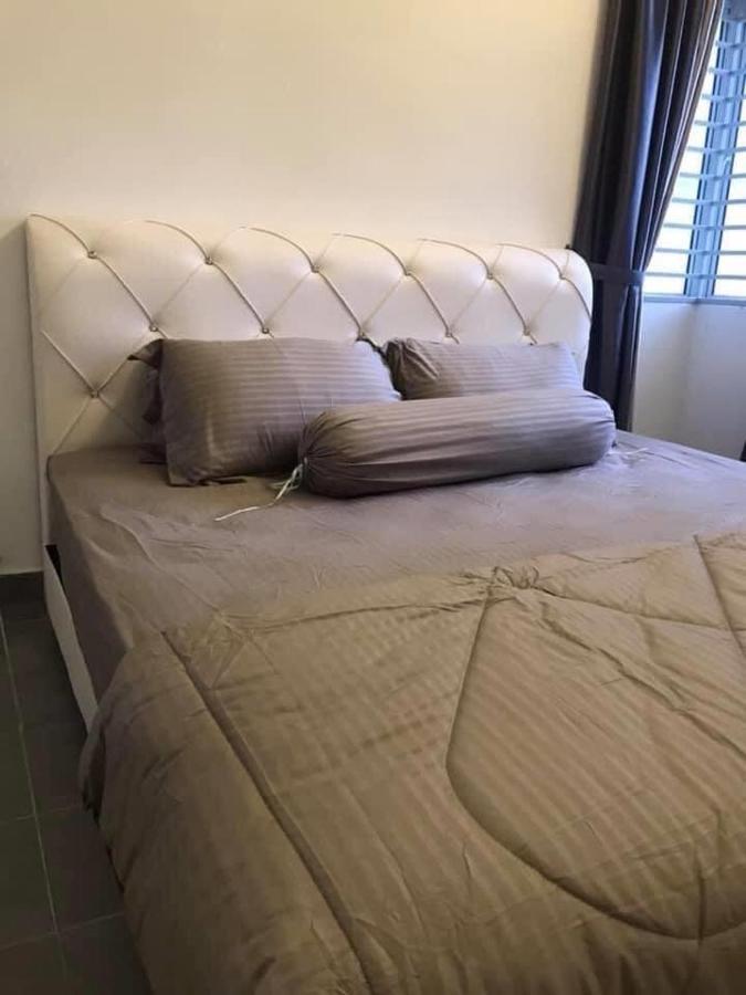 Sofiamuslim Homestay Putrajaya- Near Alamanda Mall & Federal Government Administrative Centre Kompleks Abcdef Buitenkant foto