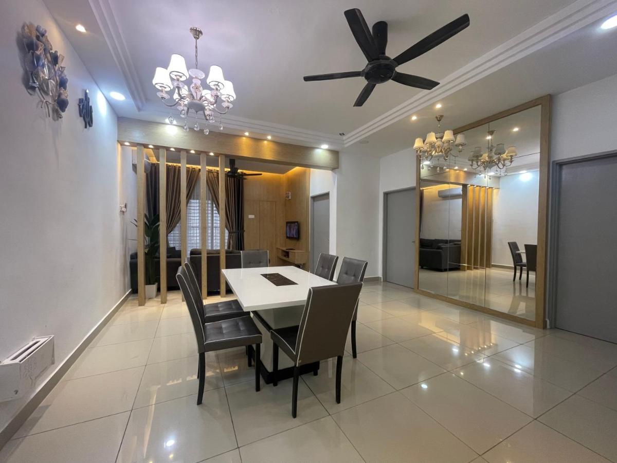 Sofiamuslim Homestay Putrajaya- Near Alamanda Mall & Federal Government Administrative Centre Kompleks Abcdef Buitenkant foto